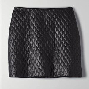 Aritzia Sunday Best Flynn Quilted Faux Leather Mini Skirt Black Size 4